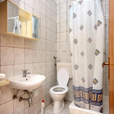 Studio 2383b Apartment Selce